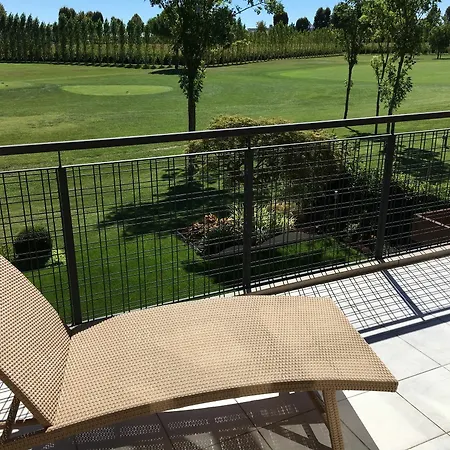 Hometobe Golf&venice *